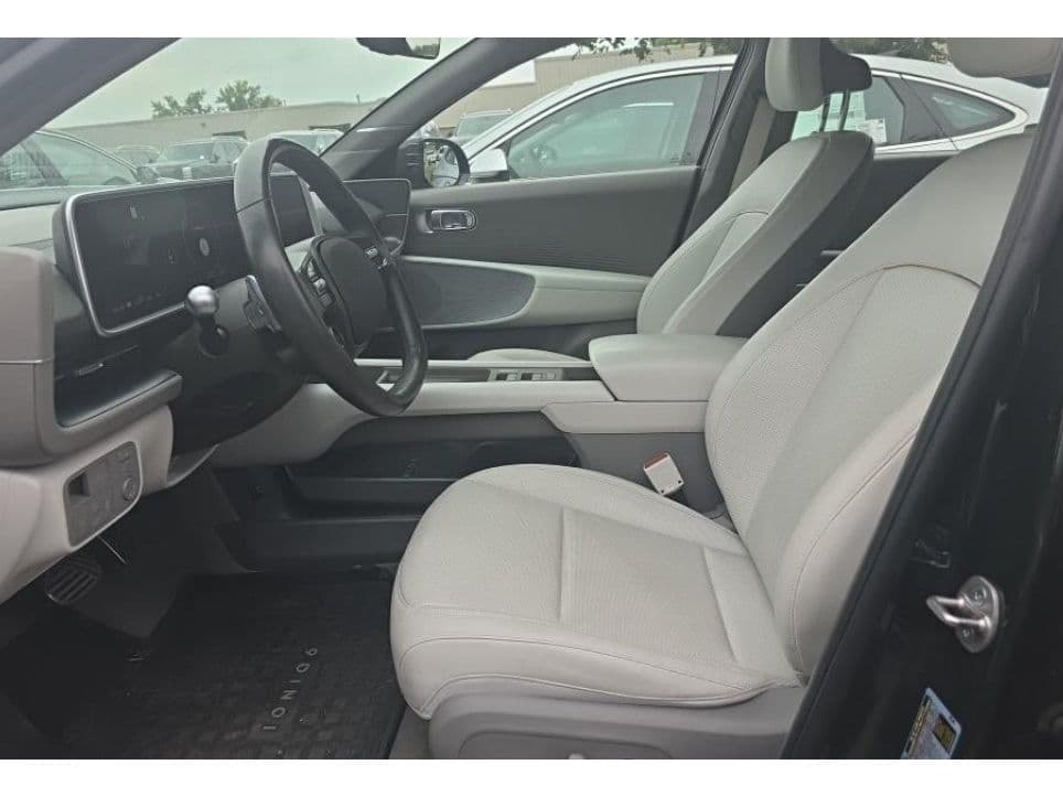 2023 Hyundai IONIQ 6 view 5