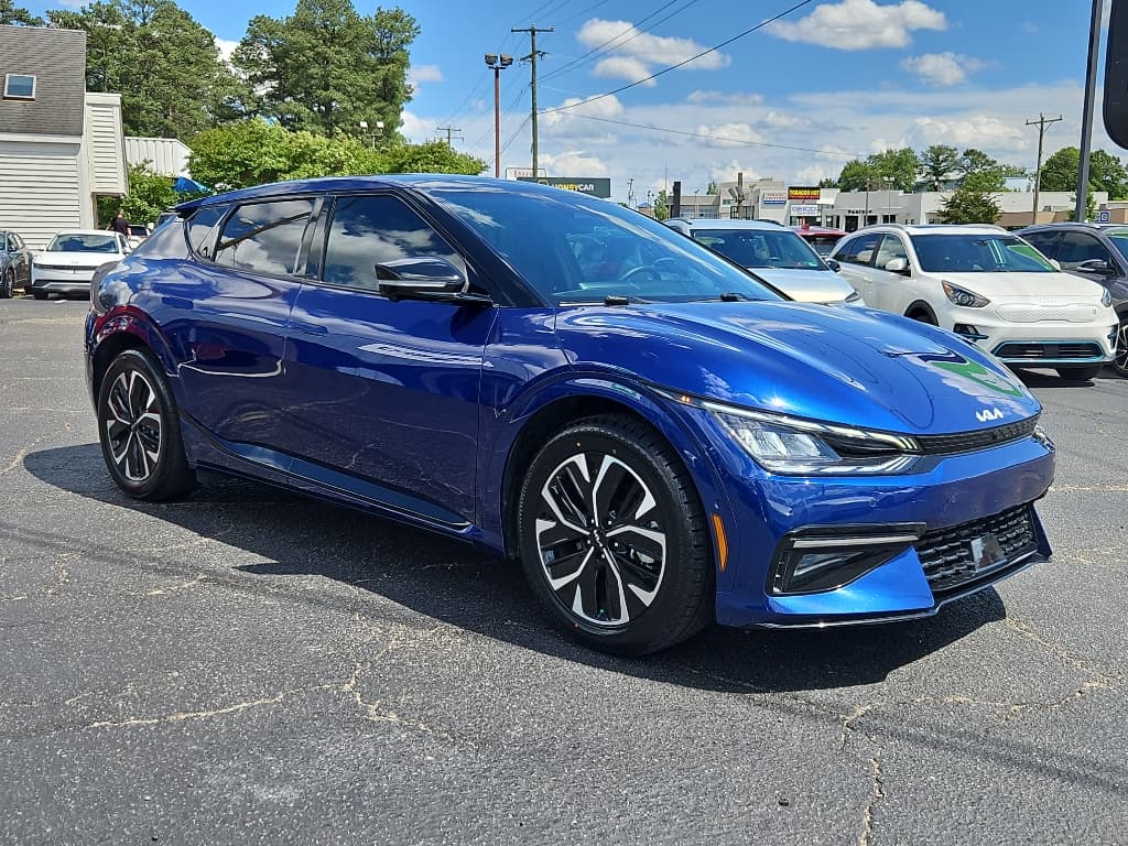 2022 Kia EV6 view 4