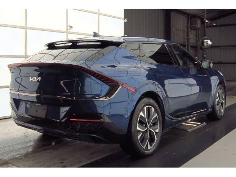 2022 Kia EV6 view 4