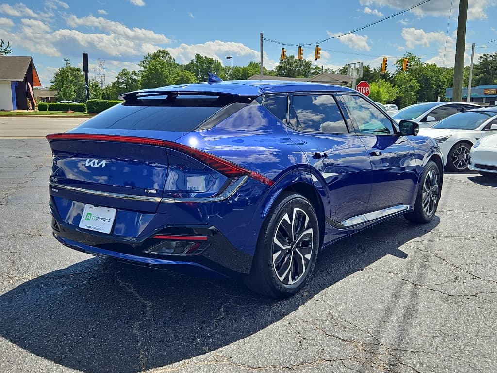2022 Kia EV6 view 3