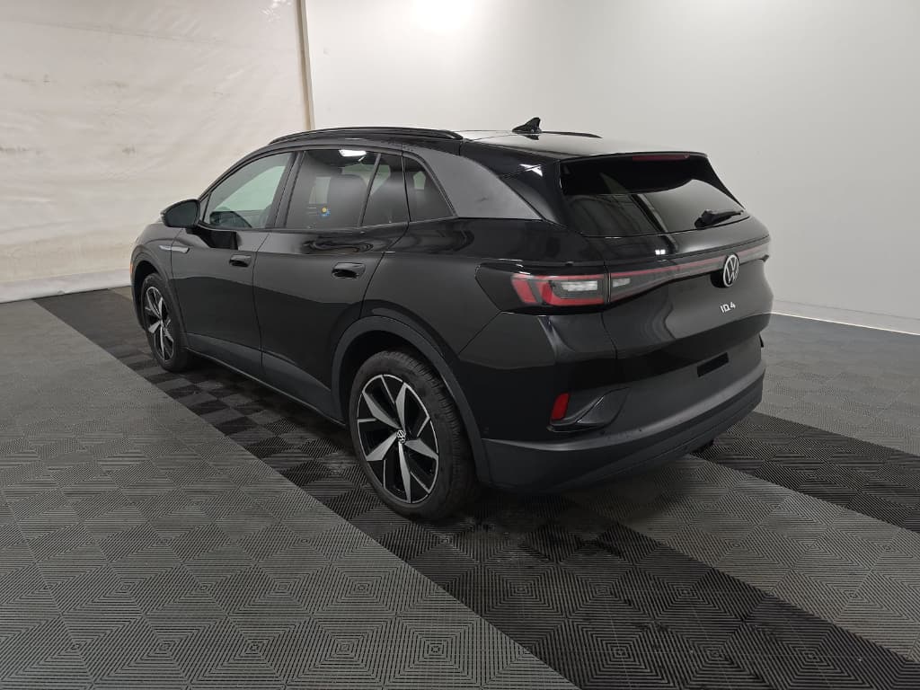 2023 Volkswagen ID.4 view 4