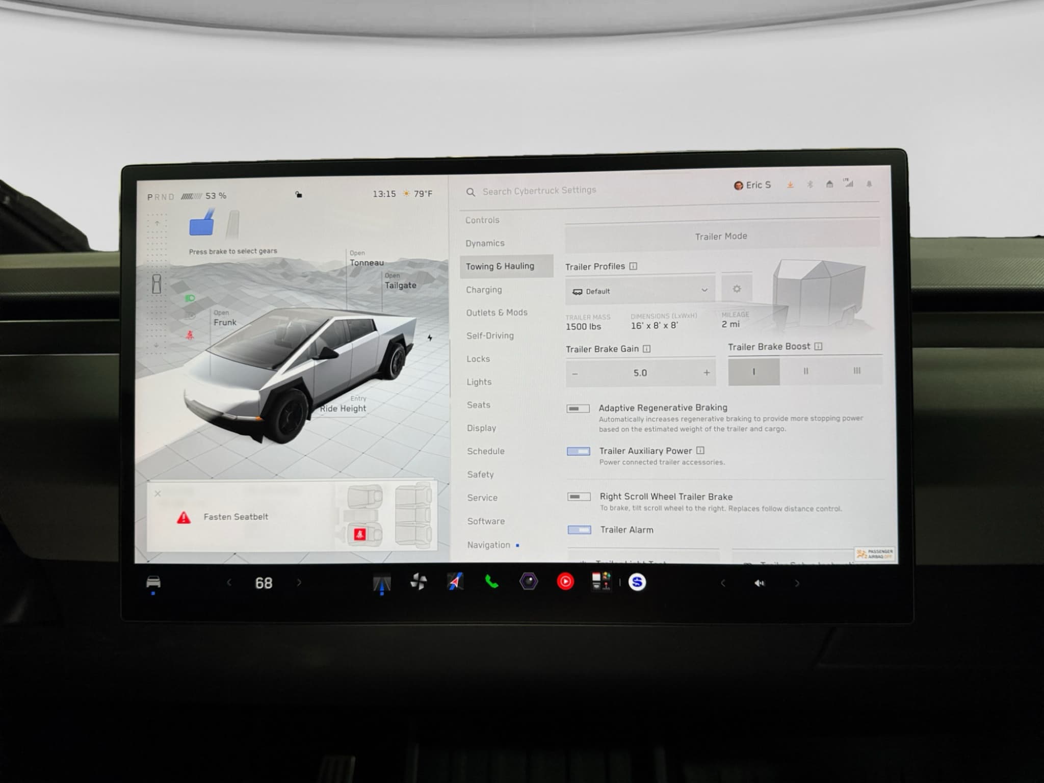 2024 Tesla Cybertruck view 13