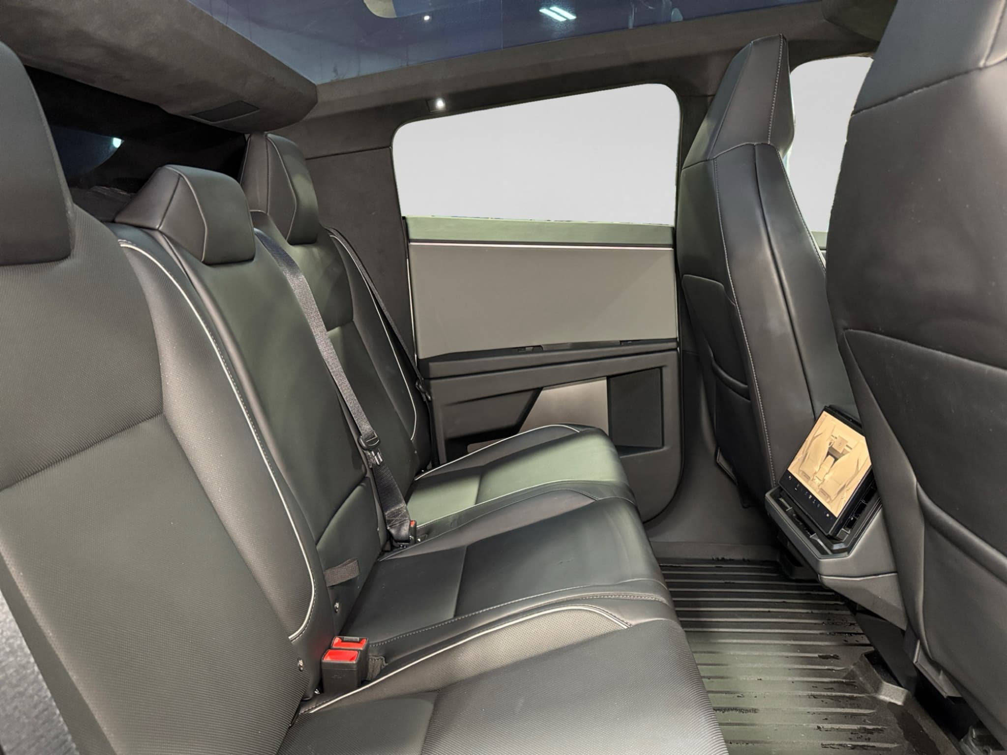 2024 Tesla Cybertruck view 21
