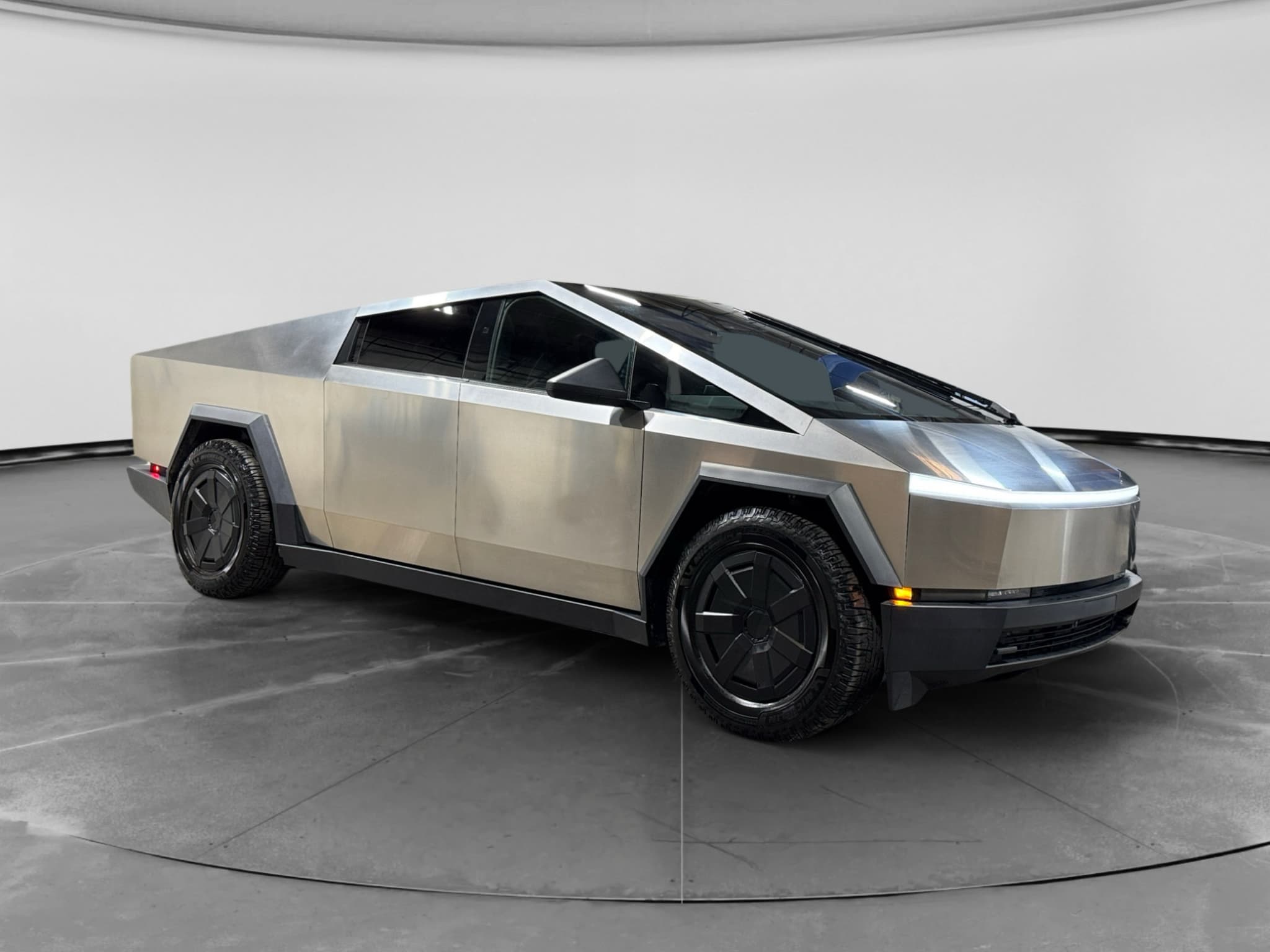 2024 Tesla Cybertruck view 4
