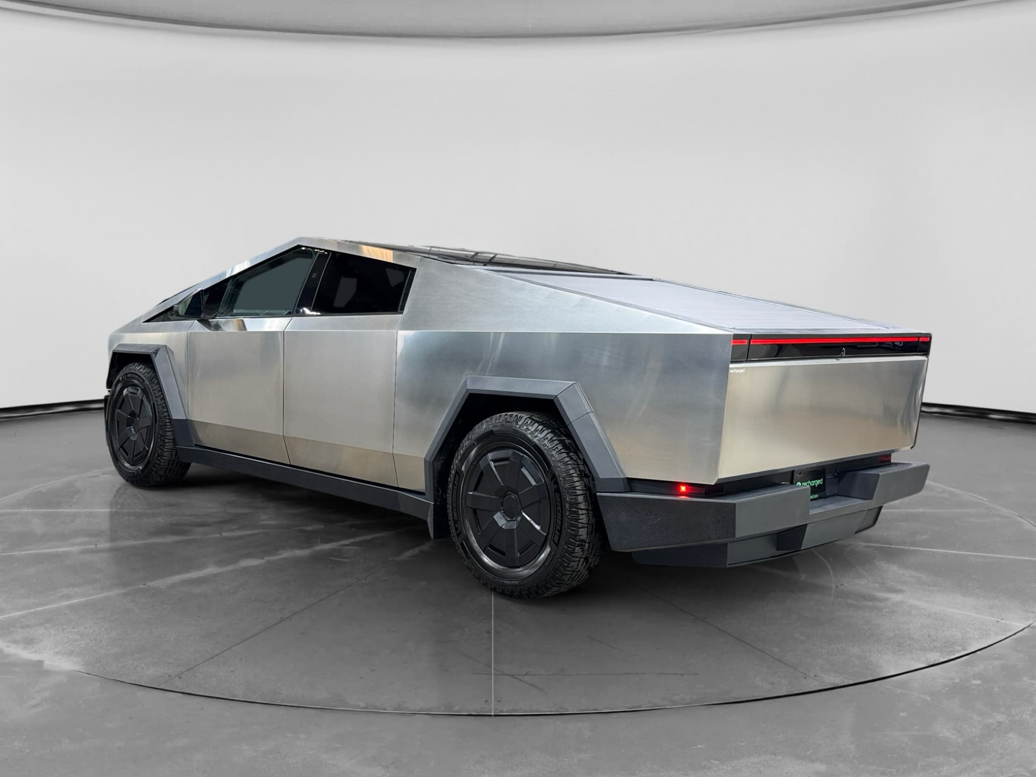 2024 Tesla Cybertruck view 2