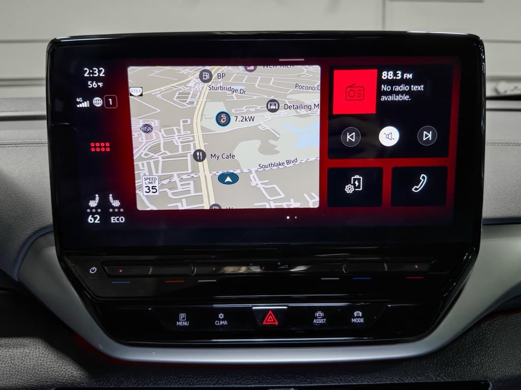 2023 Volkswagen ID.4 view 11