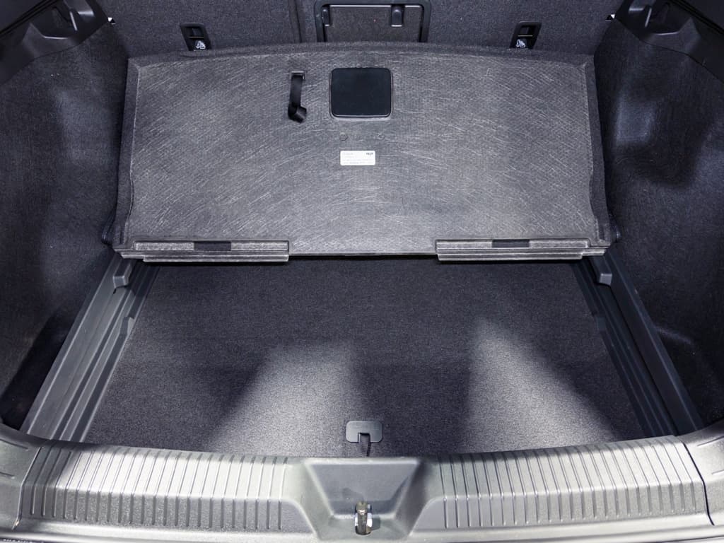 2023 Volkswagen ID.4 view 28