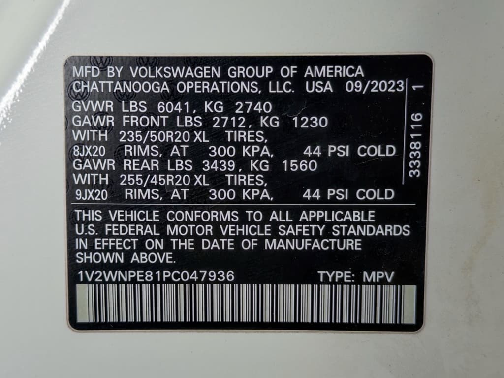 2023 Volkswagen ID.4 view 29