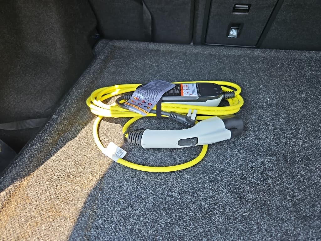 2021 Volkswagen ID.4 view 6