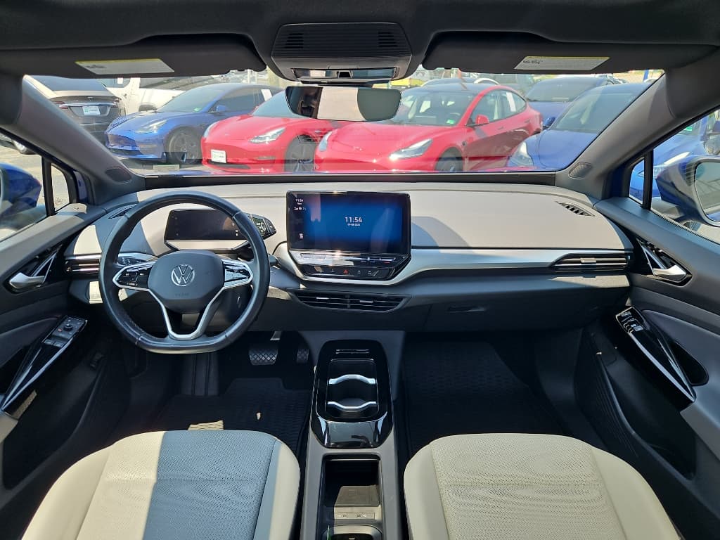 2021 Volkswagen ID.4 view 17