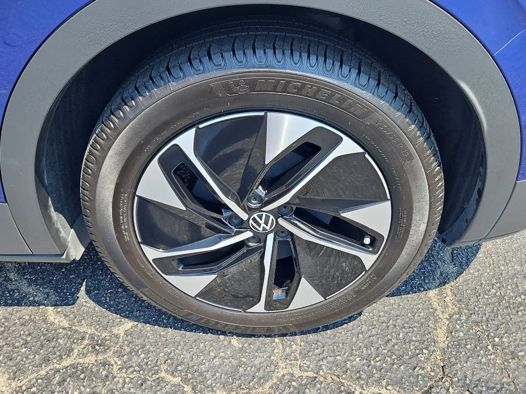 2021 Volkswagen ID.4 view 28