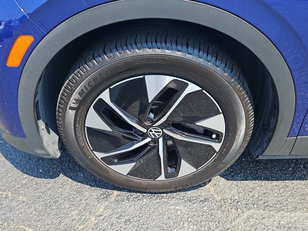 2021 Volkswagen ID.4 view 26