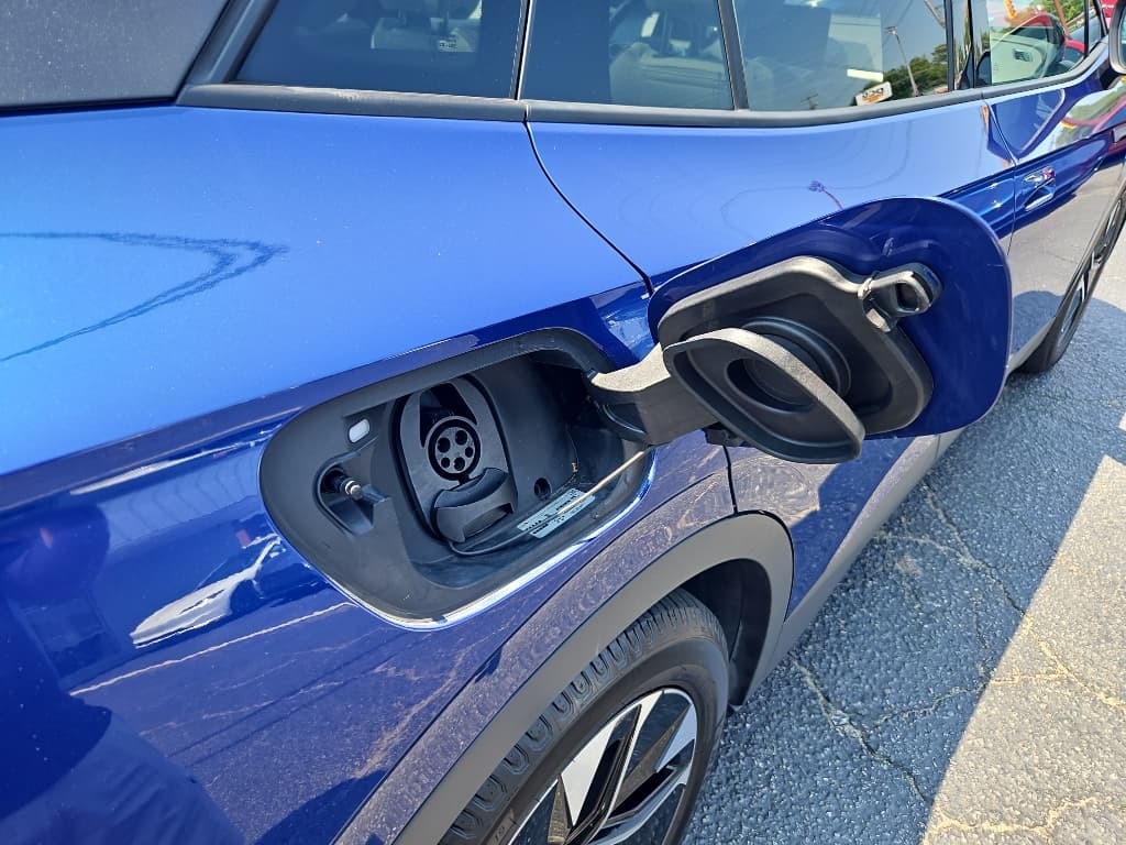 2021 Volkswagen ID.4 view 5