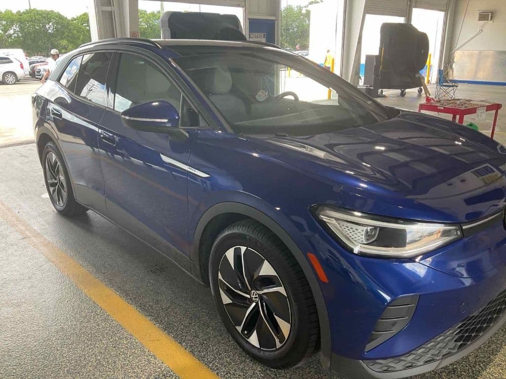 2021 Volkswagen ID.4 view 3