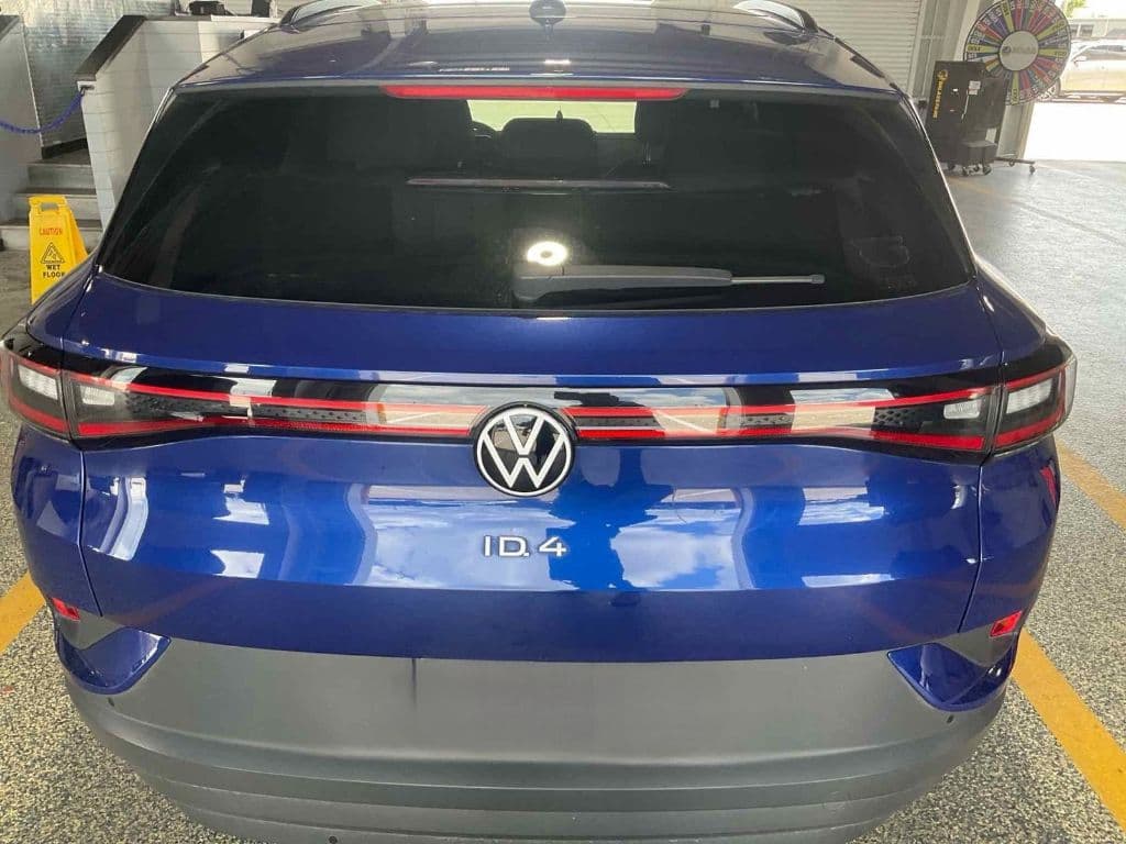 2021 Volkswagen ID.4 view 5