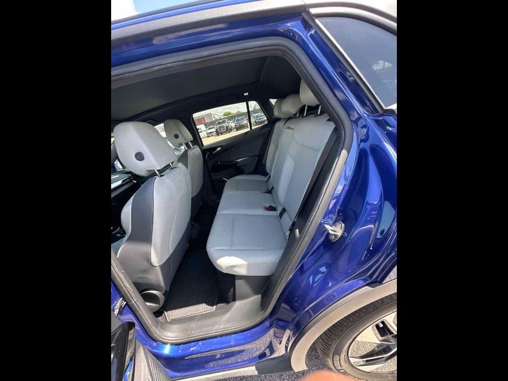 2021 Volkswagen ID.4 view 6