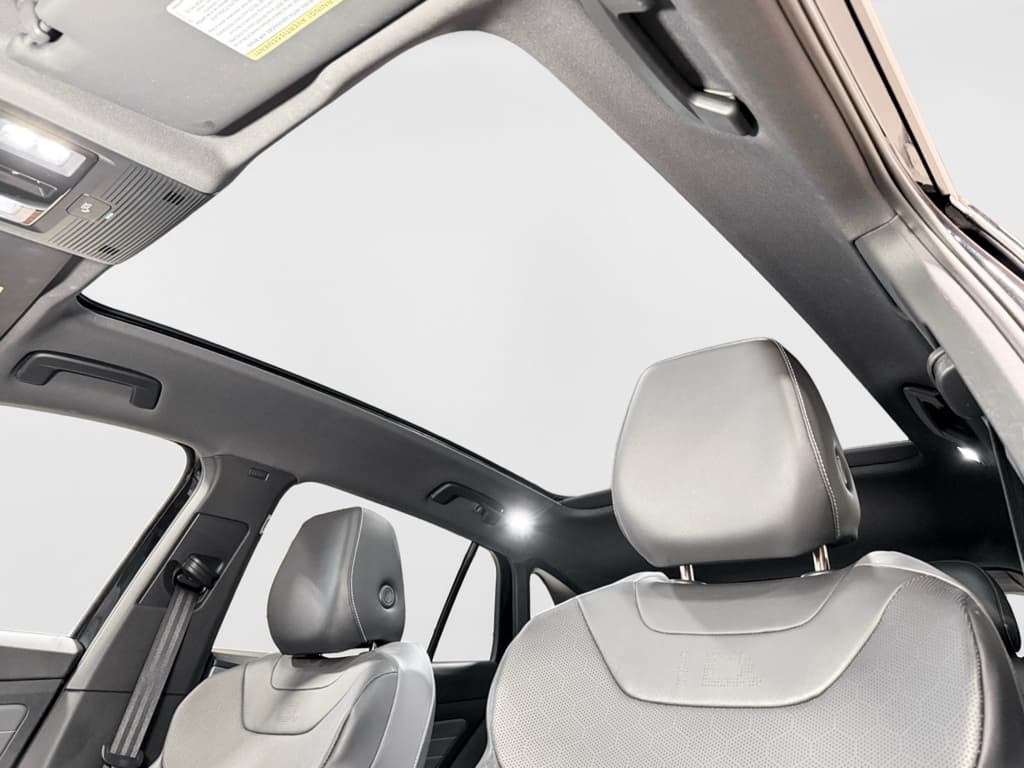 2023 Volkswagen ID.4 view 25
