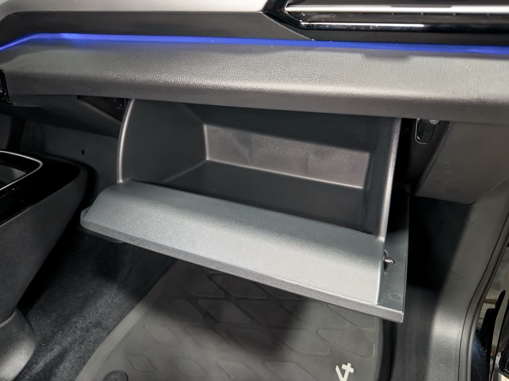 2023 Volkswagen ID.4 view 21