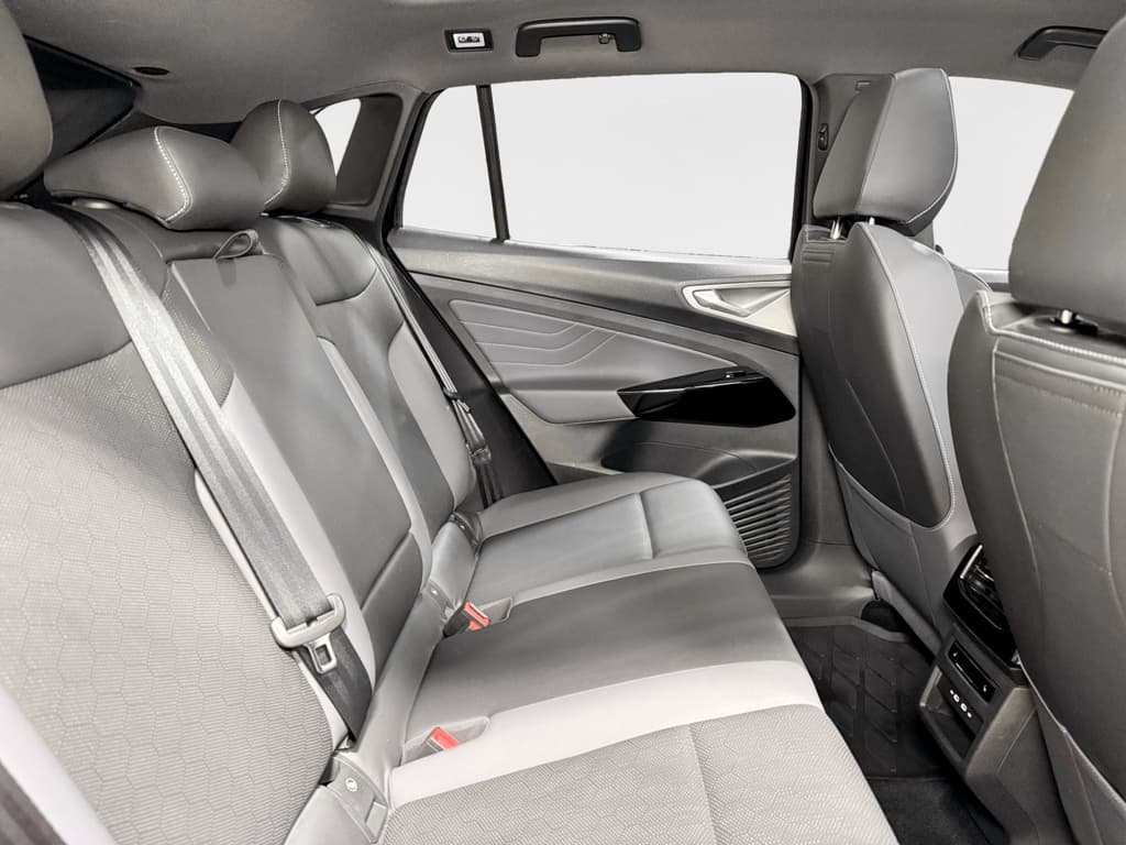2023 Volkswagen ID.4 view 23