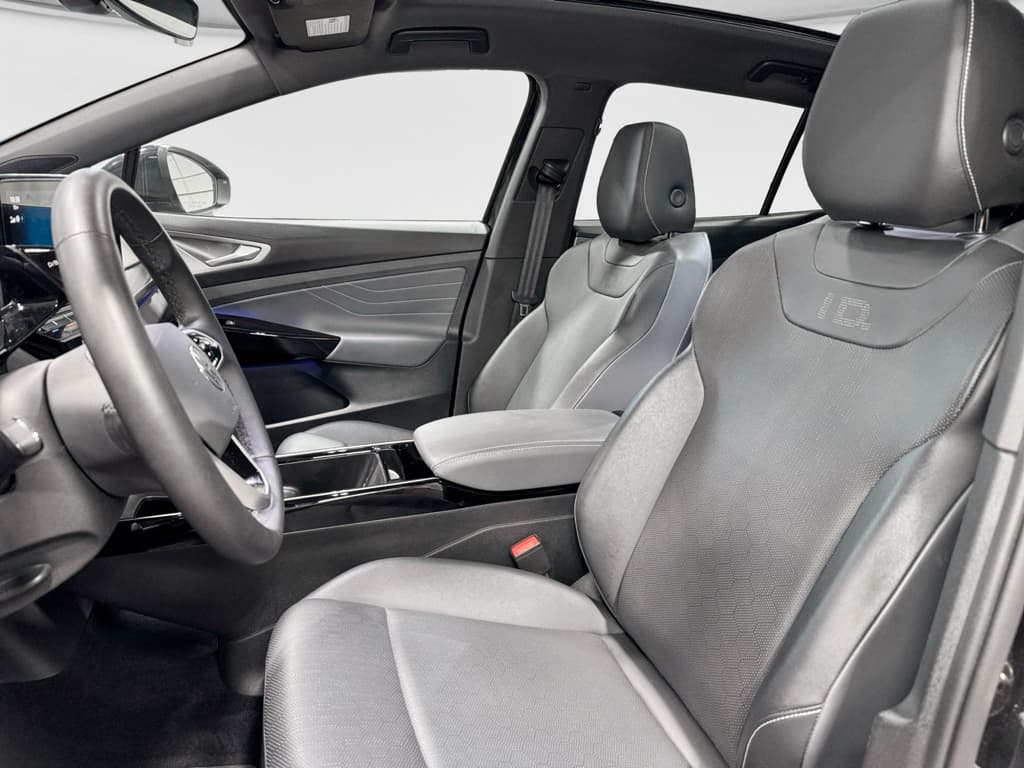 2023 Volkswagen ID.4 view 18