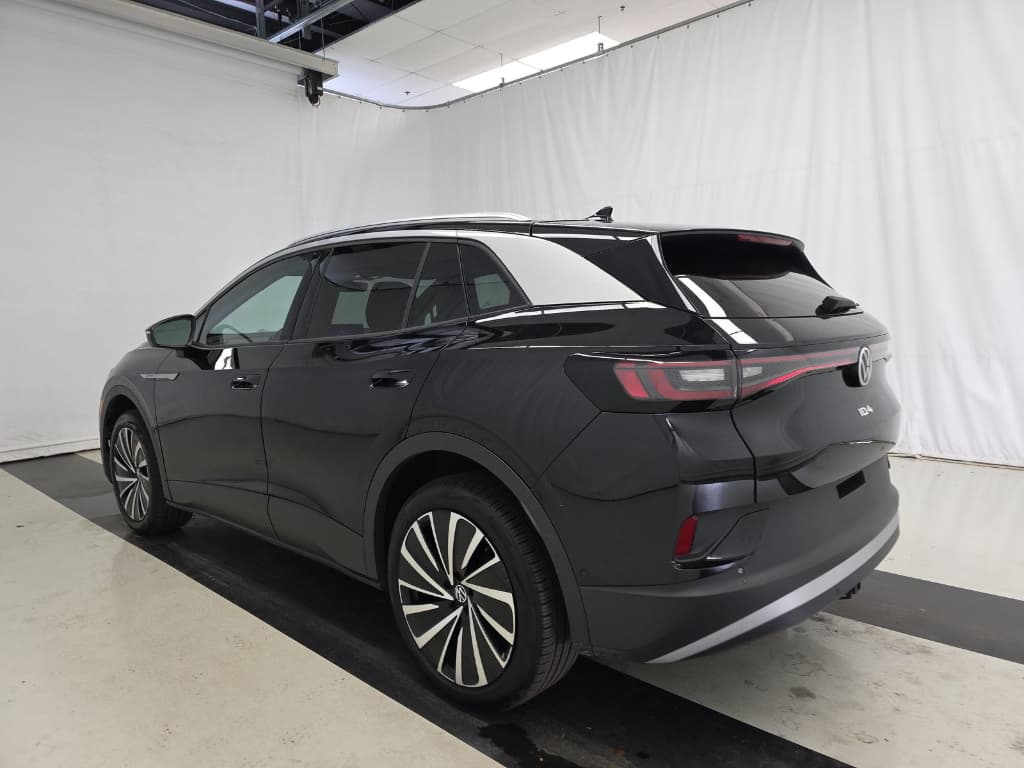 2023 Volkswagen ID.4 view 4