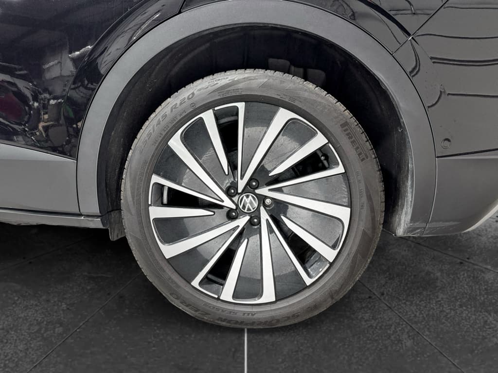 2023 Volkswagen ID.4 view 32