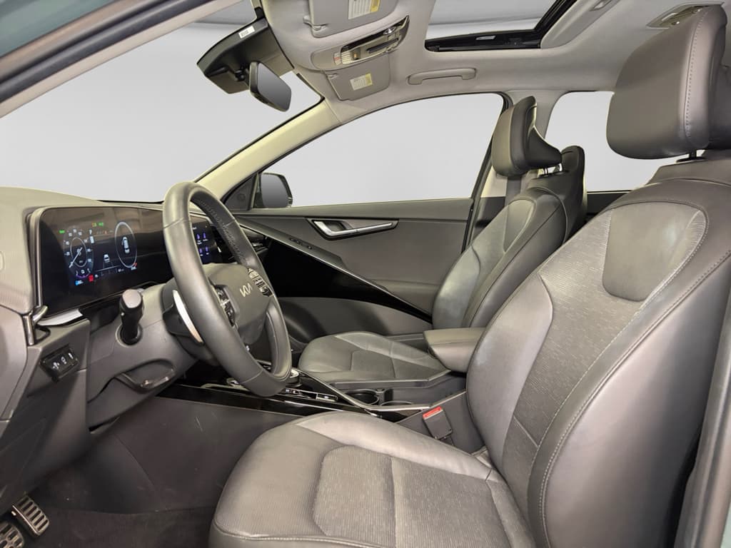 2023 Kia Niro EV view 16