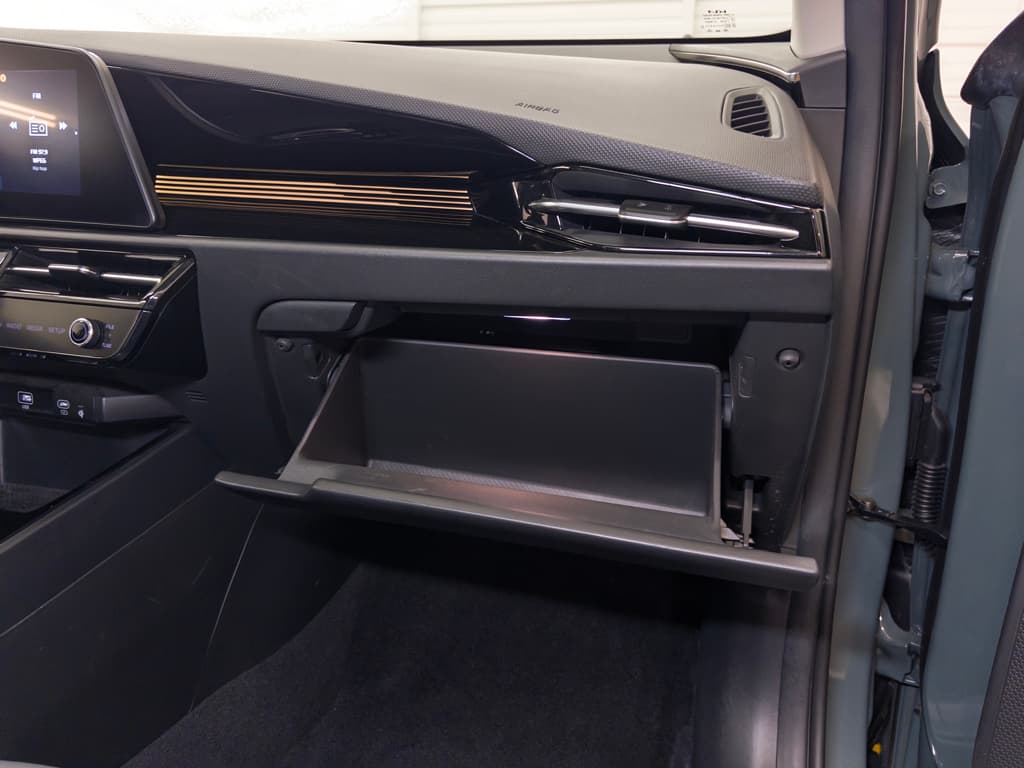 2023 Kia Niro EV view 19