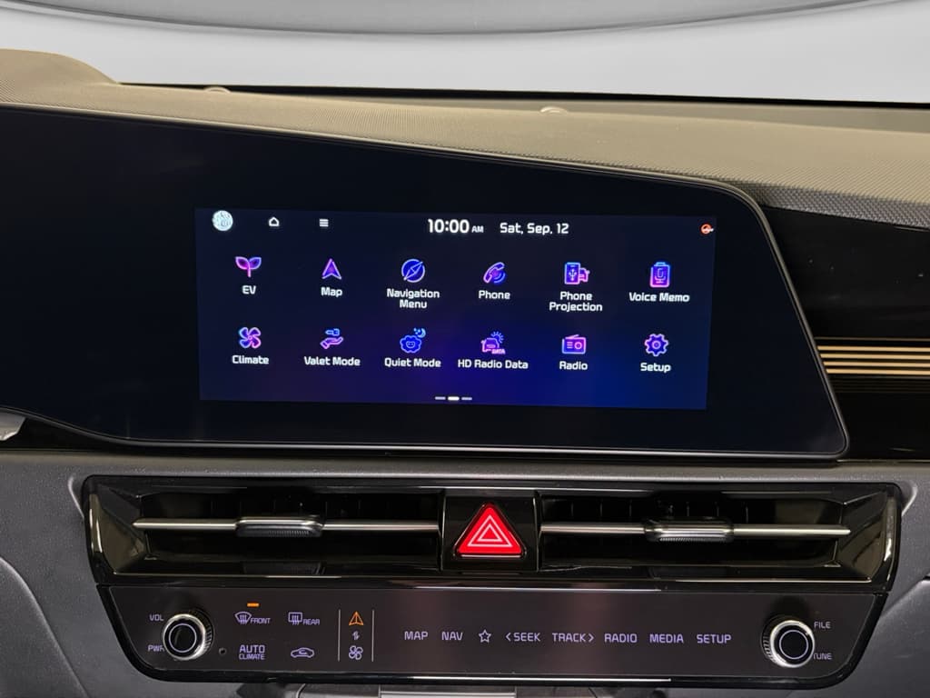 2023 Kia Niro EV view 11