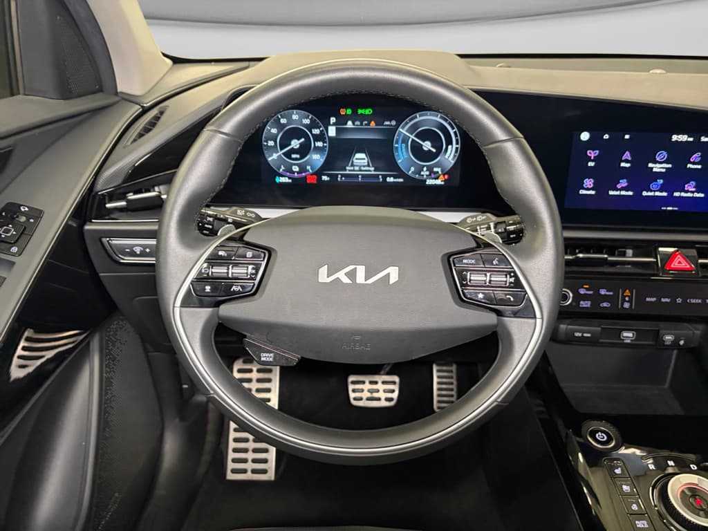 2023 Kia Niro EV view 8