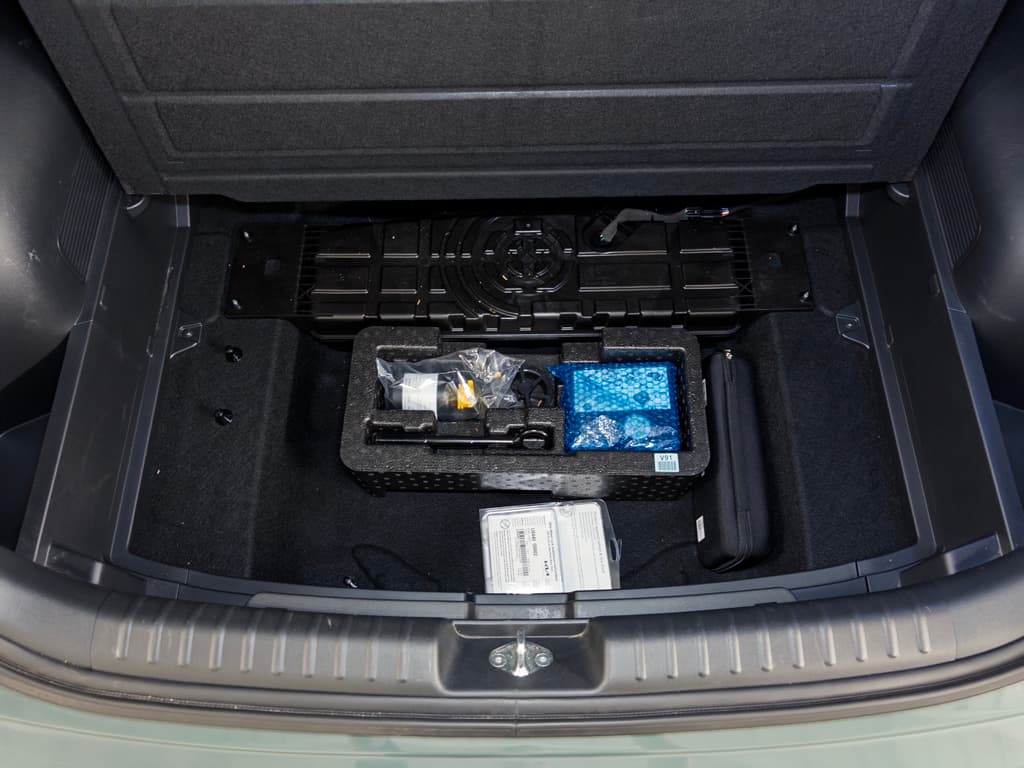 2023 Kia Niro EV view 27
