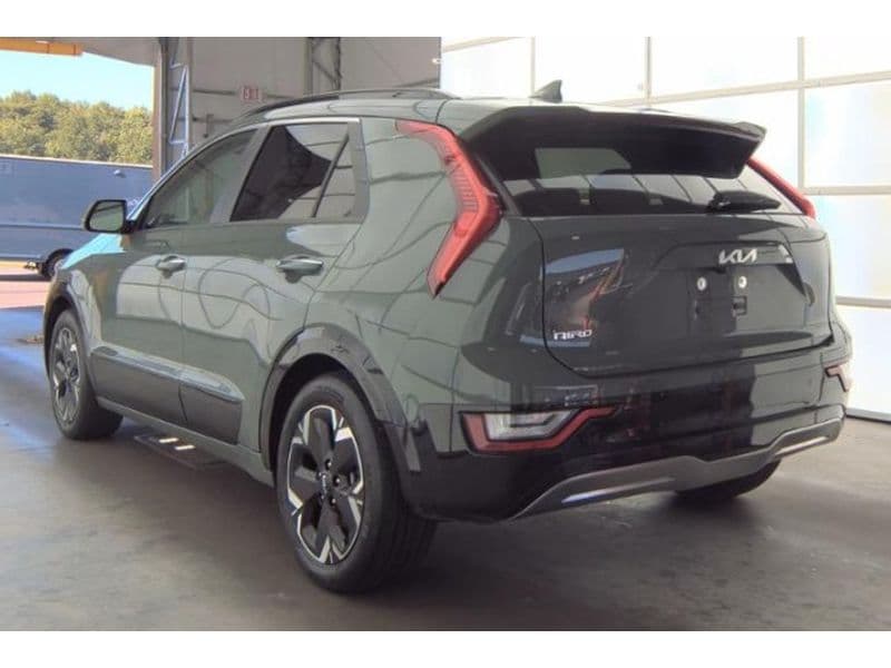 2023 Kia Niro EV view 4