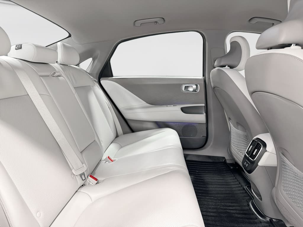2023 Hyundai IONIQ 6 view 22