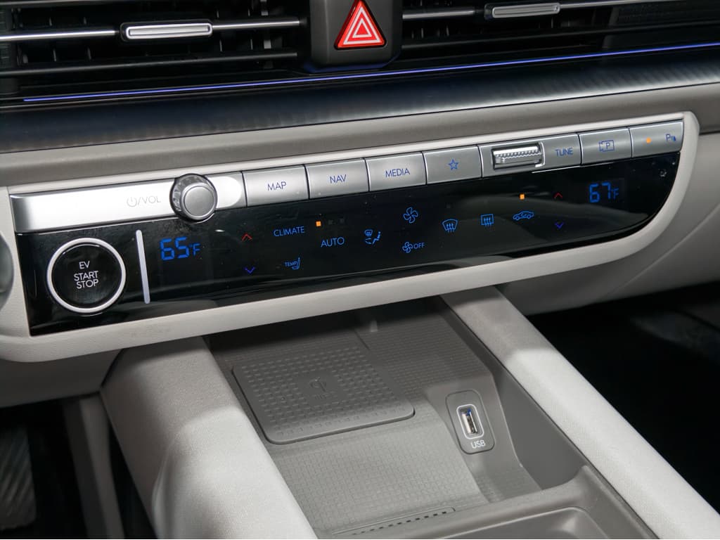 2023 Hyundai IONIQ 6 view 14