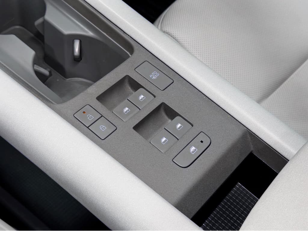 2023 Hyundai IONIQ 6 view 19