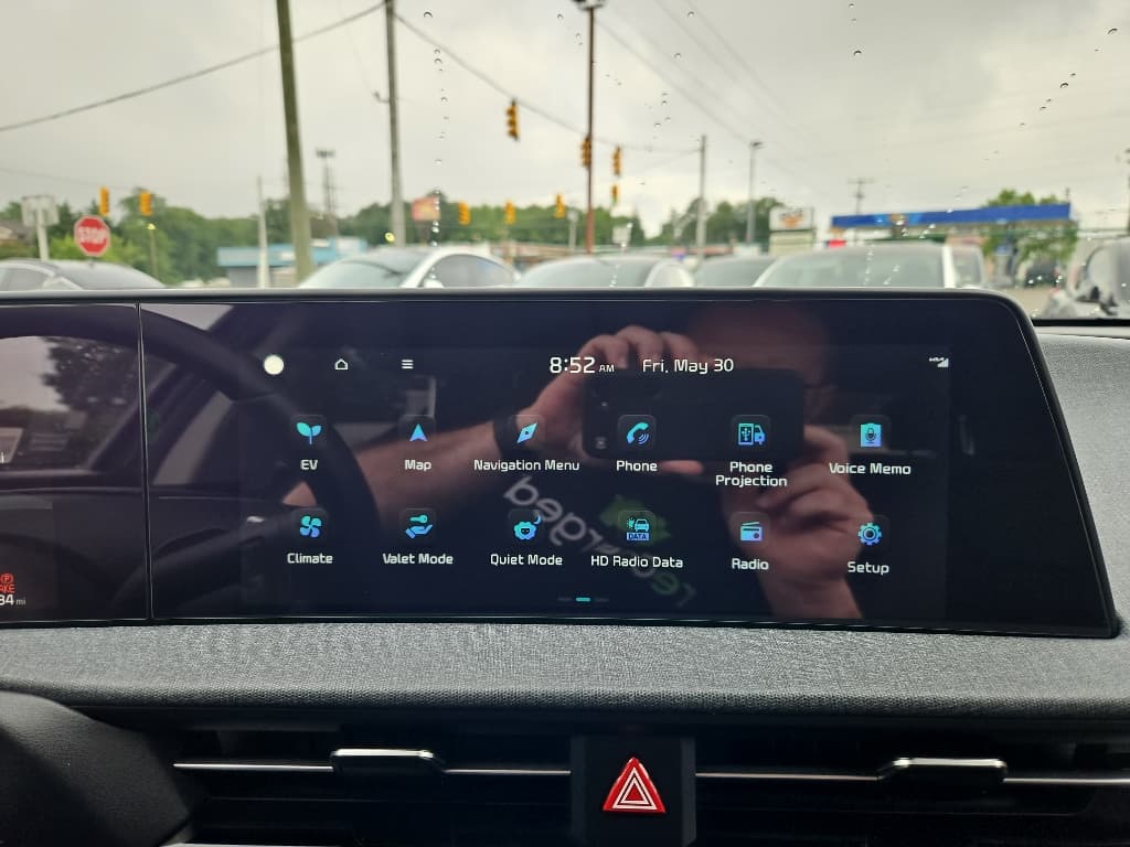 2022 Kia EV6 view 23