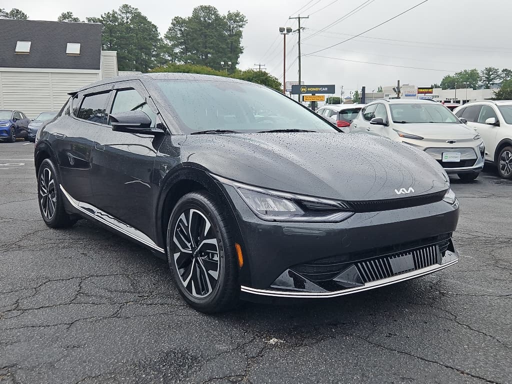 2022 Kia EV6 view 7