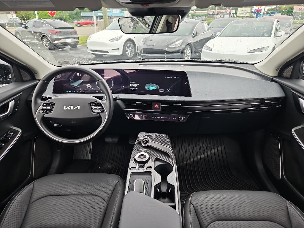 2022 Kia EV6 view 10