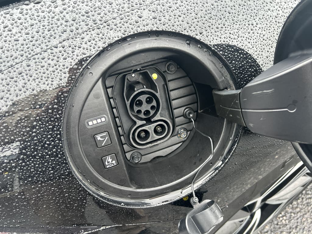 2023 Hyundai IONIQ 6 view 5