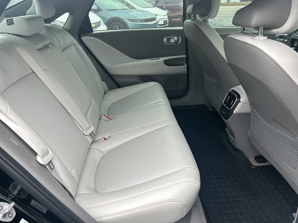 2023 Hyundai IONIQ 6 view 19