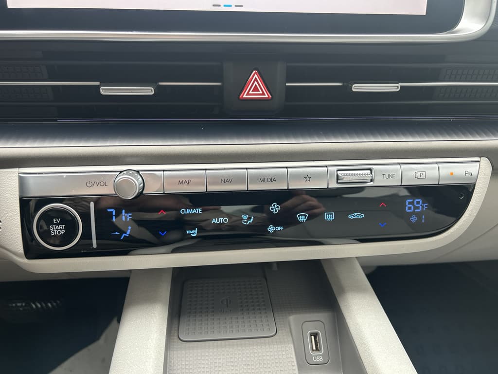 2023 Hyundai IONIQ 6 view 13