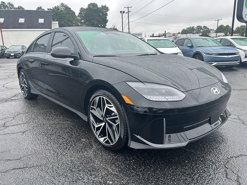 2023 Hyundai IONIQ 6 view 4