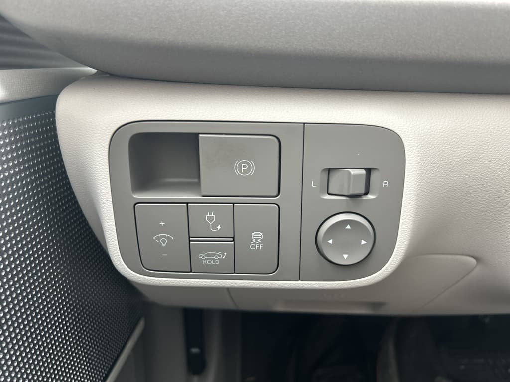 2023 Hyundai IONIQ 6 view 14