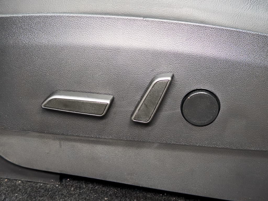 2020 Tesla Model Y view 6