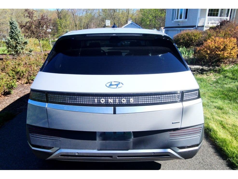 2022 Hyundai IONIQ 5 view 4