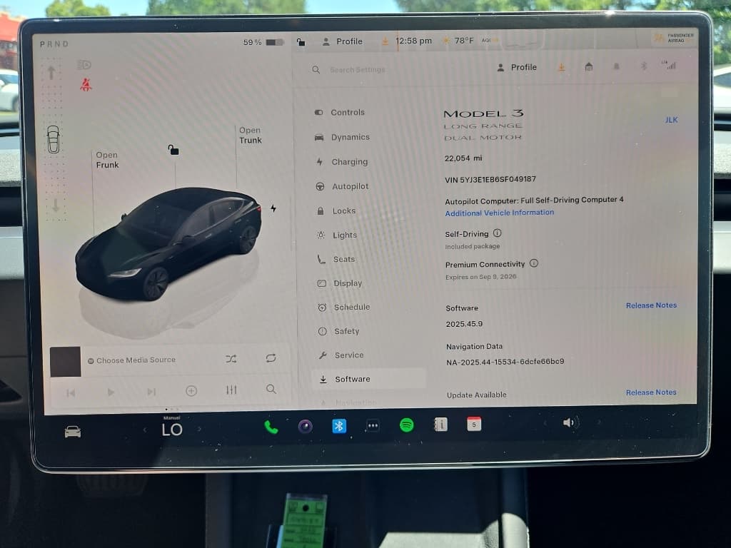 2025 Tesla Model 3 view 10