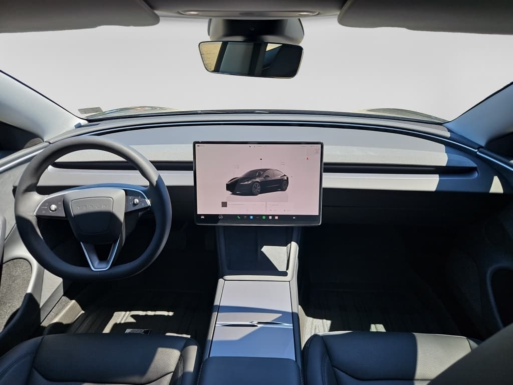 2025 Tesla Model 3 view 15