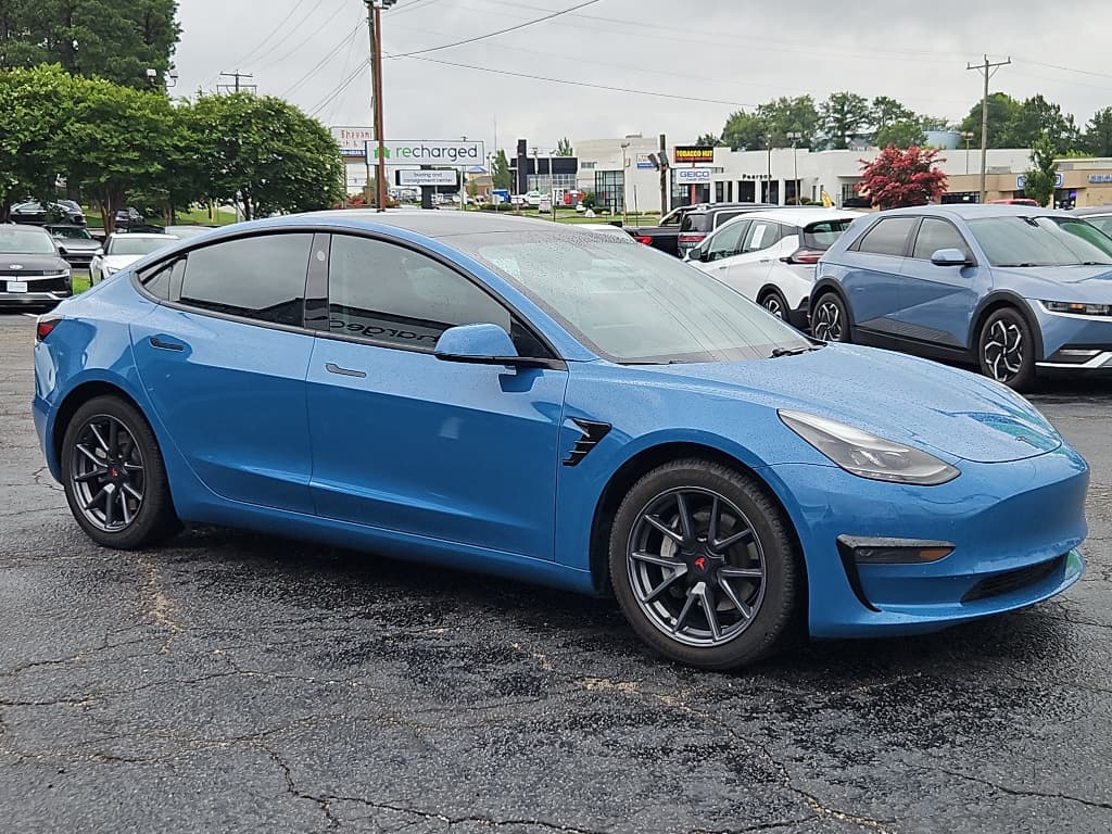 2021 Tesla Model 3 view 4
