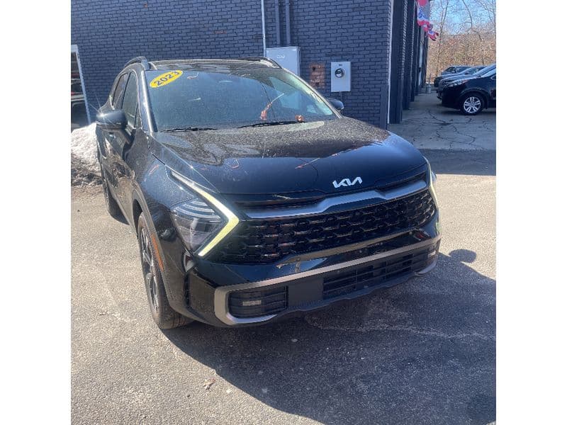 2023 Kia Sportage PHEV view 2