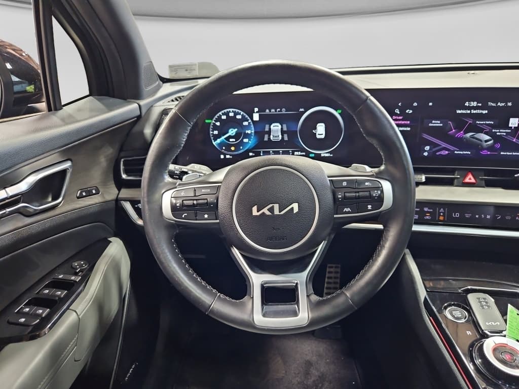 2023 Kia Sportage PHEV view 6